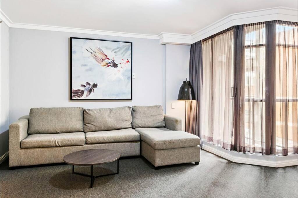 Apartment Kozyguru / Haymarket / Modern 1 Location / Nha653-608 Sydney